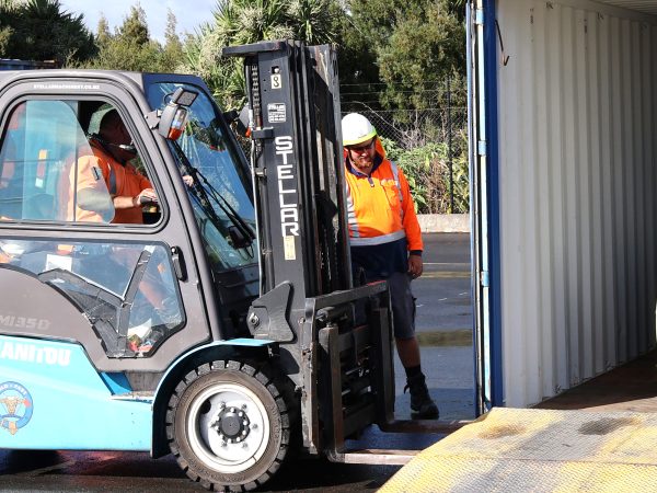 MPI-Accredited-Person-Sea-Container-Refresher-course AP unloading sea container